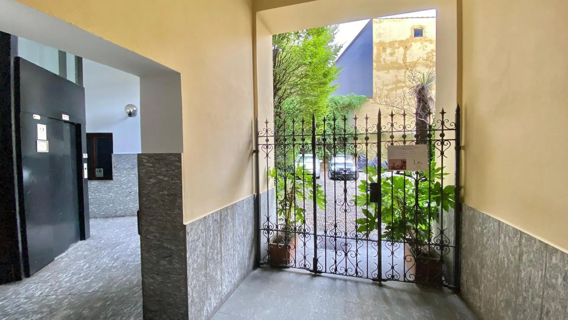 Apartment Chavez Home Milan Italy